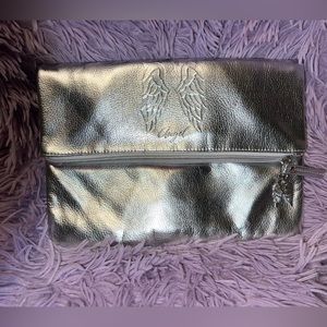 💕Victoria’s Secret Silver Clutch💕